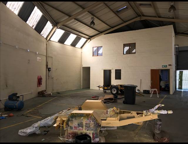 305M² FACTORY FOR SALE IN PAROW CENTRAL